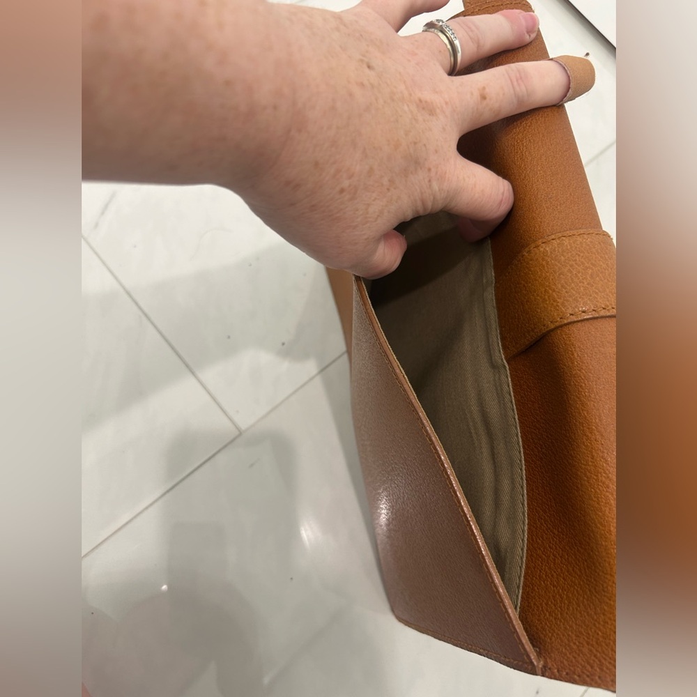 Ralph Lauren Vintage Tan Leather Flap Crossbody - Picture 6 of 12